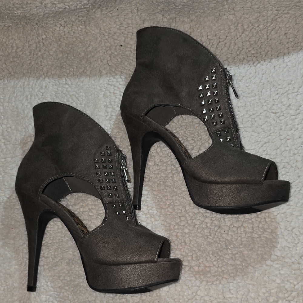 Cathy Jean Charcoal Studded Peep-Toe Heels - Picture 3 of 12